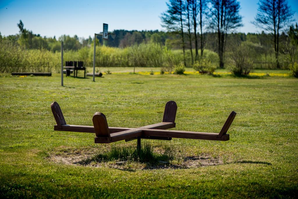 Ergli Hotel Bernāti Екстериор снимка